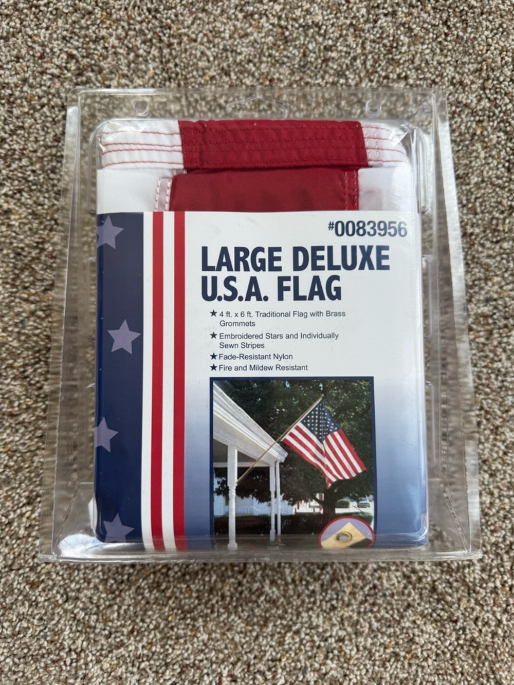 NWT 4ft x 6ft Large Deluxe Outdoor USA Flag - Red, White & Blue